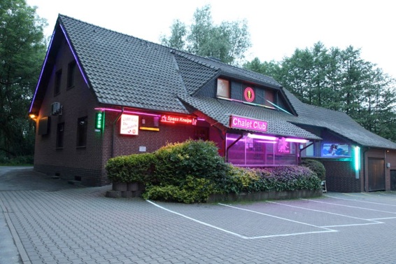 HERZLICH WILLKOMMEN im Chalet Club!